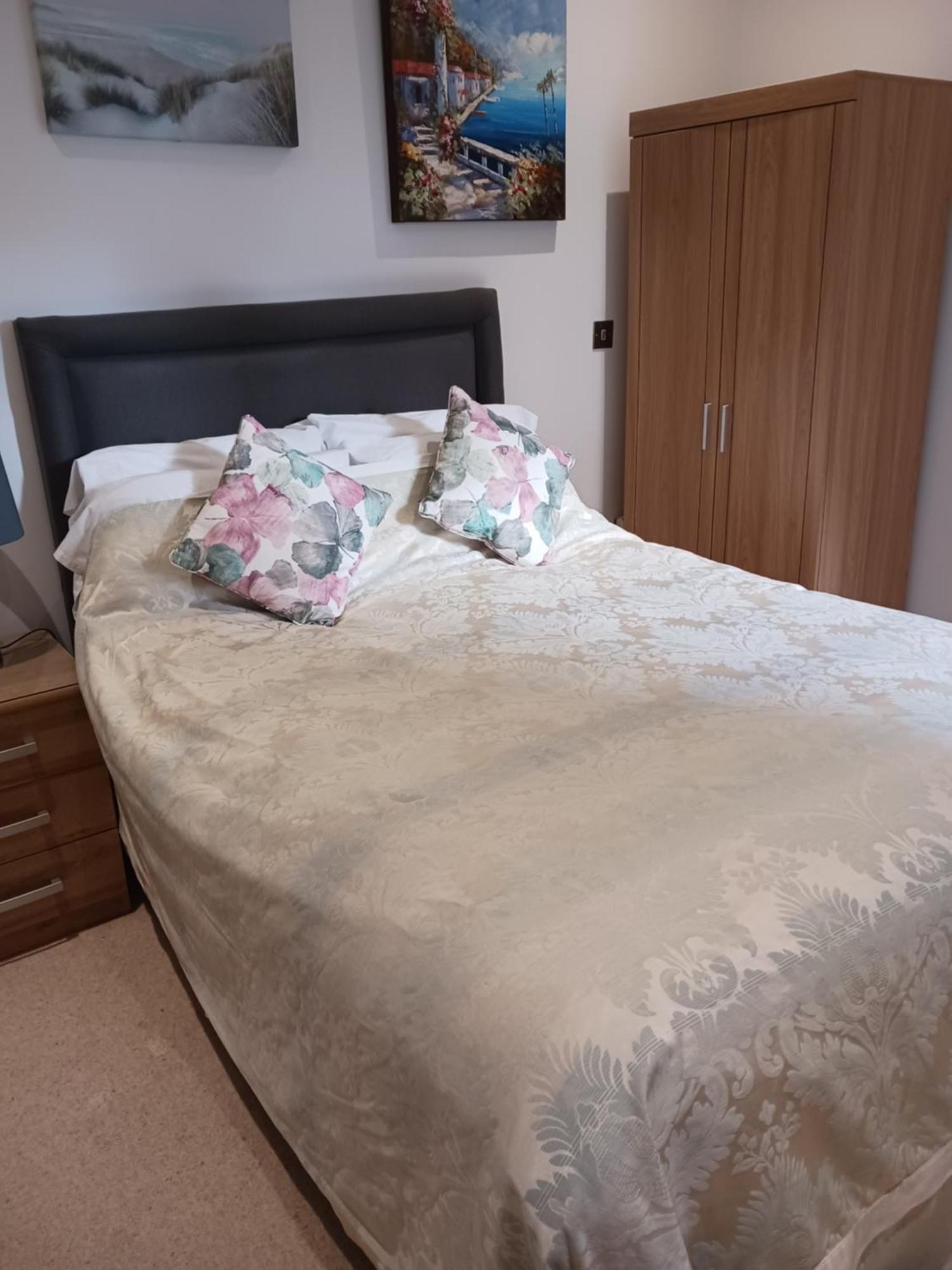 Bodlondeb Castle Bed & Breakfast { Central Llandudno} Εξωτερικό φωτογραφία